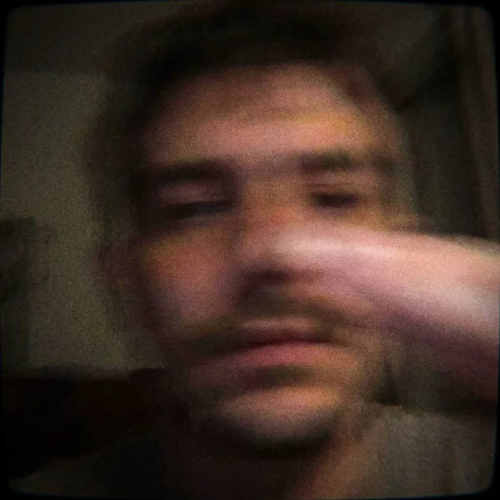 Blurry source photo - Motion blur